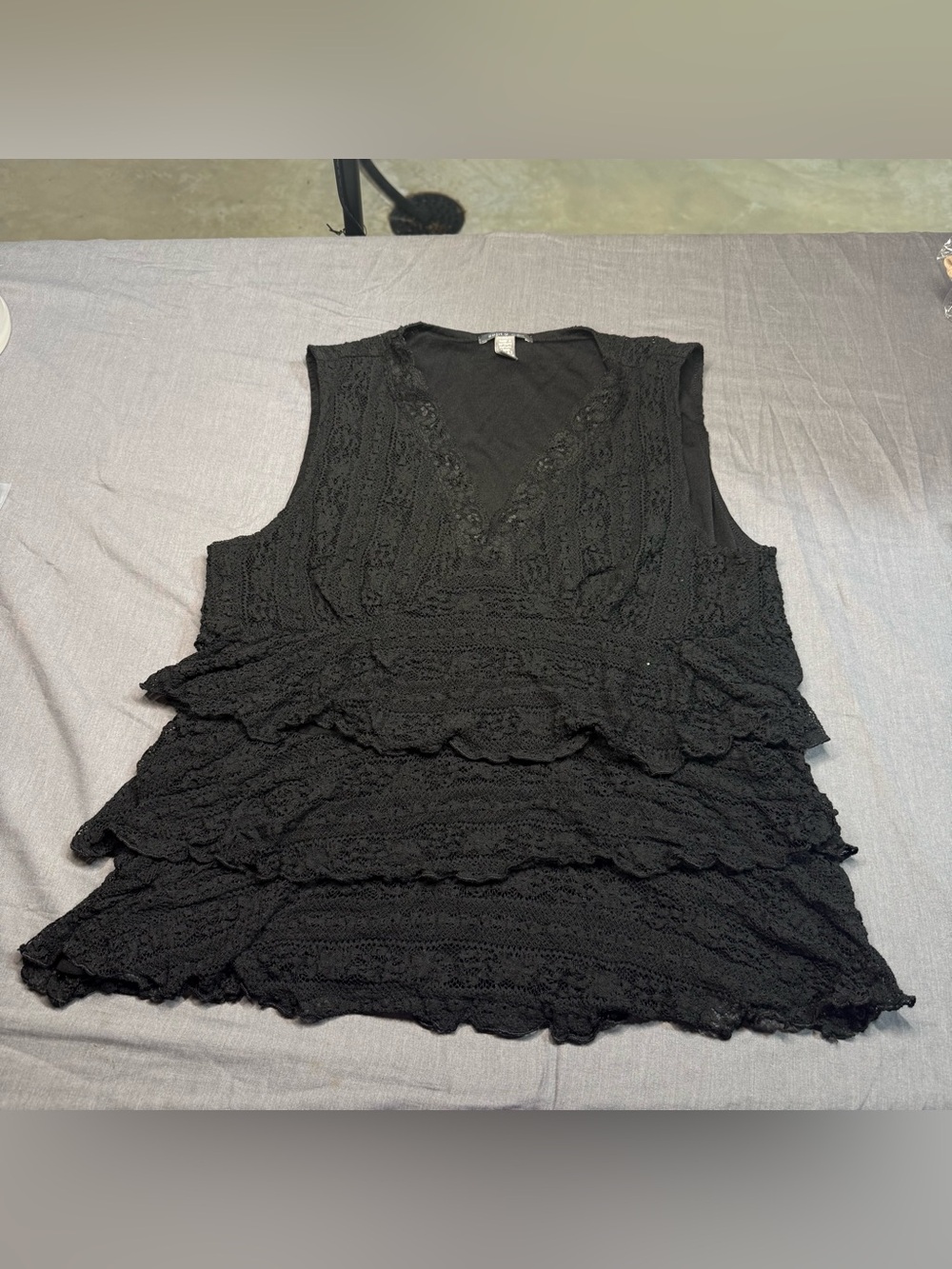Apt. 9 Black Lace Tiered V-Neck Camisole